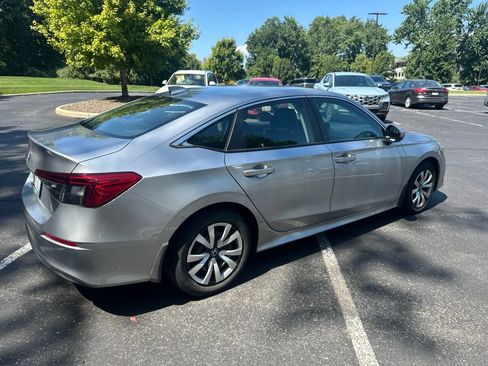 Used 2022 Honda Civic LX image 4
