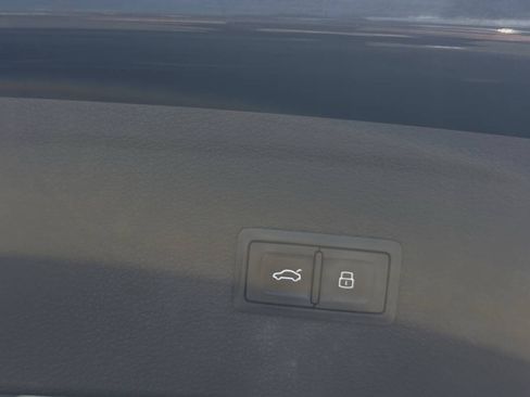 Used 2019 Audi Q5 2.0T Premium w/ Convenience Package AWD/4WD image 39