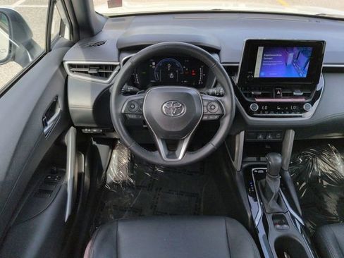 Used 2024 Toyota Corolla Cross AWD Hybrid w/ Convenience Package image 16