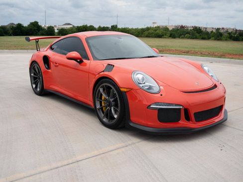 Used 2016 Porsche 911 GT3 RS RWD image 3