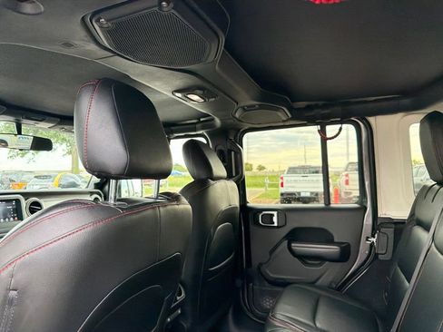 Used 2018 Jeep Wrangler Unlimited Sport S AWD/4WD image 13
