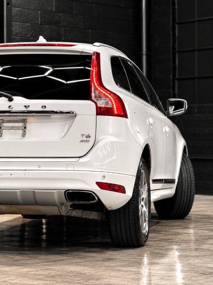 Used 2015 Volvo XC60 T6 AWD/4WD image 9