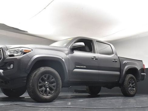 Used 2020 Toyota Tacoma SR5 image 35