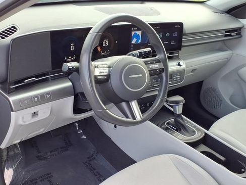 Used 2024 Hyundai Kona SEL AWD/4WD image 16