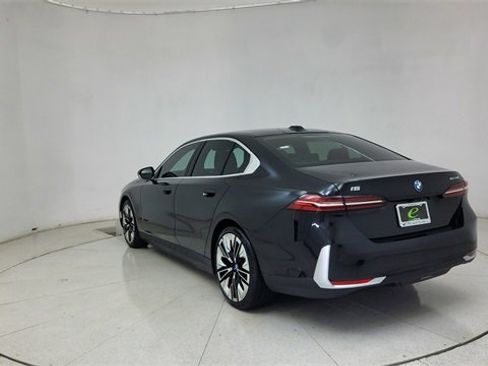 Used 2024 BMW i5 eDrive40i w/ Premium Package image 67