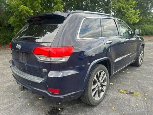 Used 2018 Jeep Grand Cherokee Overland AWD/4WD image 3