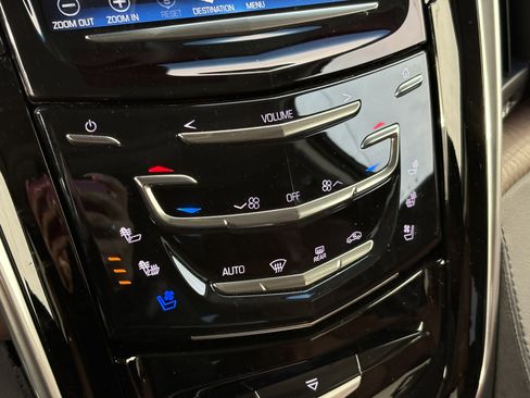 Used 2019 Cadillac Escalade Premium Luxury image 25