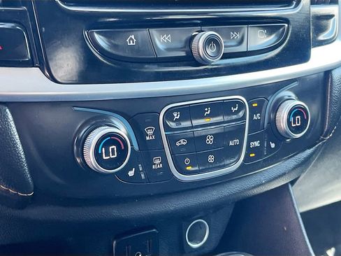 Used 2019 Chevrolet Traverse LT AWD/4WD image 15
