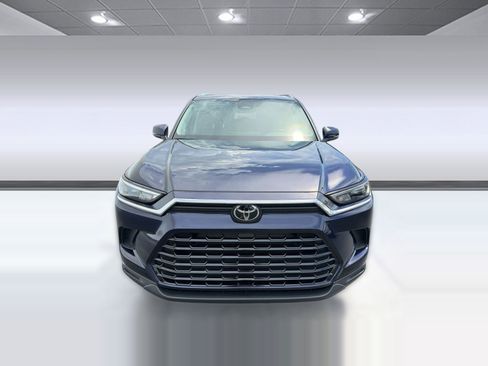 Used 2025 Toyota Grand Highlander FWD image 6