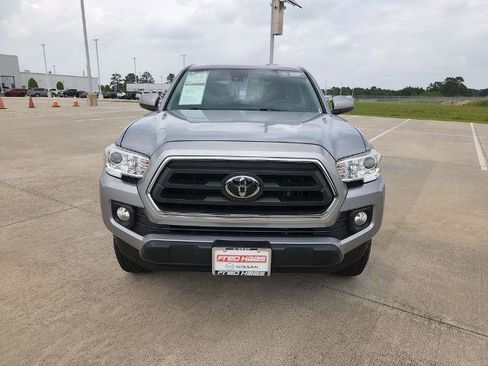 Used 2021 Toyota Tacoma SR5 RWD image 9