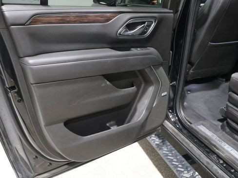 Used 2022 Chevrolet Suburban Z71 w/ Z71 Off-Road Package image 20