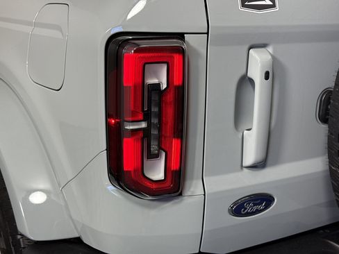 Certified 2023 Ford Bronco Outer Banks image 8