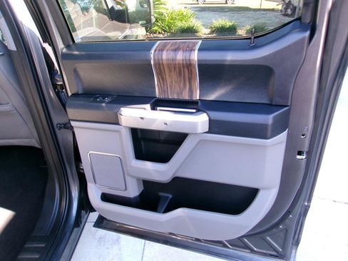 Used 2019 Ford F150 Lariat RWD image 16