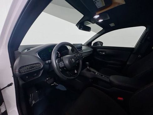 Used 2024 Honda HR-V Sport image 16