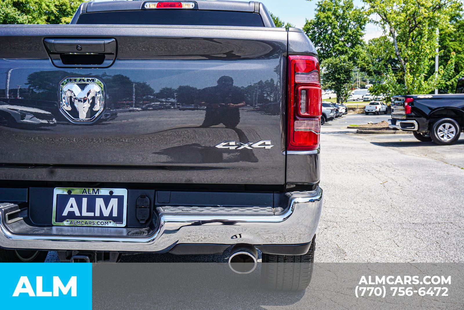 Used 2024 RAM 1500 Laramie AWD/4WD image 17