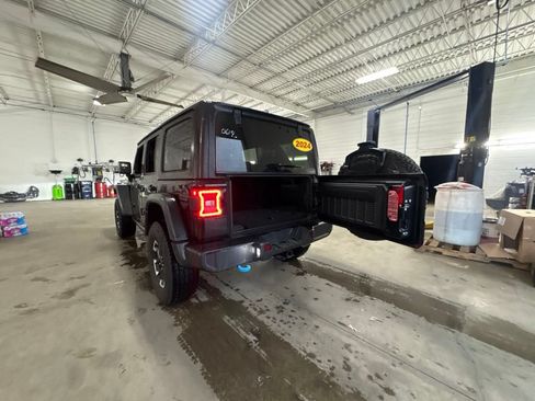 Used 2024 Jeep Wrangler Unlimited Rubicon 4xe AWD/4WD image 14