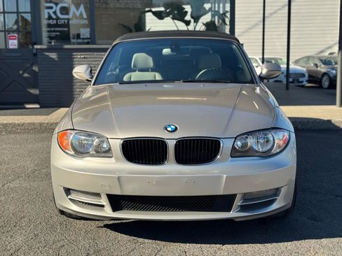 Used 2011 BMW 128i Convertible image 2