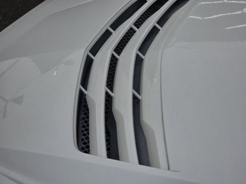 Used 2017 Cadillac CTS V w/ Luxury Package RWD image 25