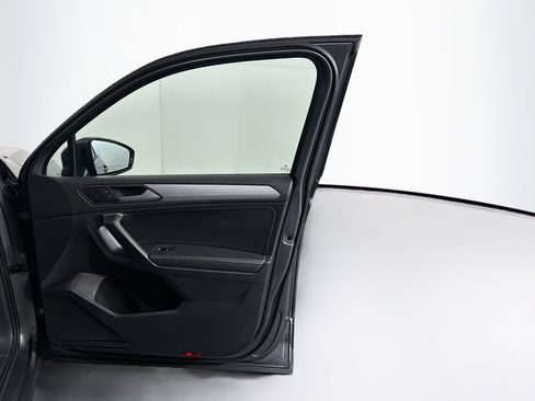 Used 2024 Volkswagen Tiguan S image 32