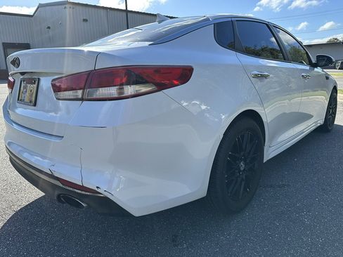 Used 2017 Kia Optima LX w/ Option Group 014 image 5