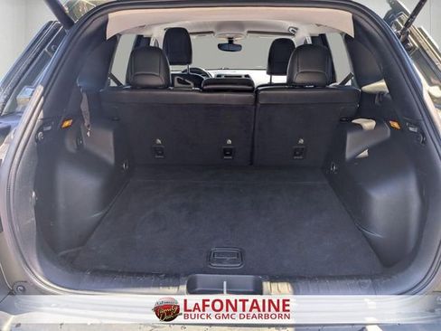 Used 2019 Jeep Cherokee Trailhawk w/ Comfort/Convenience Group AWD/4WD image 28