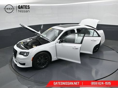 Used 2022 Chrysler 300 Touring L w/ Popular Equipment Group AWD/4WD image 55
