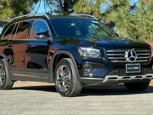 Certified 2026 Mercedes-Benz GLB 250 GLB 250 image 2