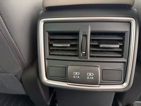 Used 2021 Subaru Forester Premium image 39