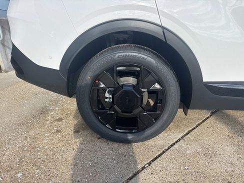 New 2026 Kia Sportage X-Line w/ X-Line Technology Package image 9