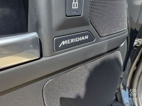 Used 2025 Land Rover Defender 110 S AWD/4WD image 9
