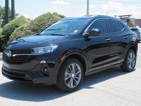 Used 2023 Buick Encore GX Select w/ Sport Touring Package AWD/4WD image 3