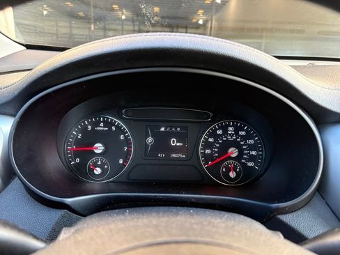 Used 2017 Kia Sorento LX image 26