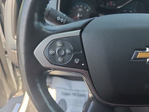 Used 2022 Chevrolet Colorado Z71 AWD/4WD image 16