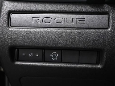Used 2024 Nissan Rogue S image 18