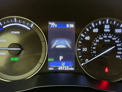 Used 2018 Lexus ES 300h w/ Luxury Package FWD image 12