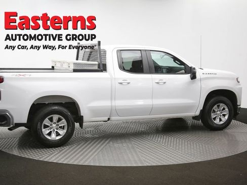Used 2021 Chevrolet Silverado 1500 LT AWD/4WD image 45