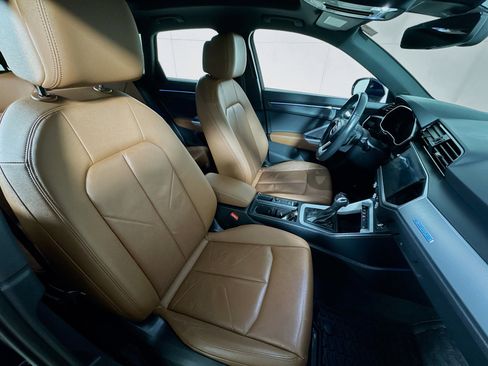 Used 2022 Audi Q3 2.0T Premium Plus w/ Premium Plus Package image 29