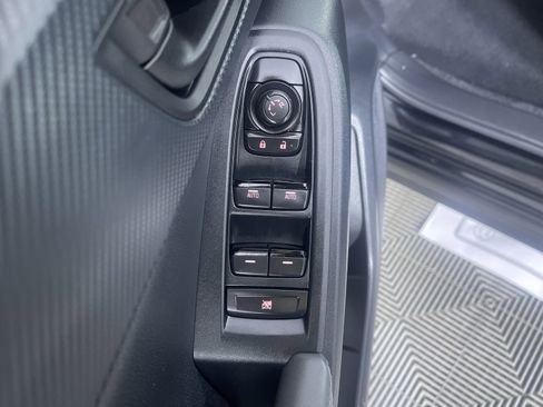 Certified 2025 Subaru Crosstrek 2.0i Premium image 14