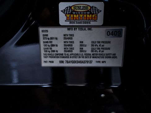 Used 2025 Tesla Model Y Long Range image 55