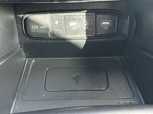 Used 2020 Hyundai Santa Fe Limited FWD image 27