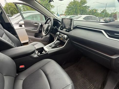Used 2021 Toyota RAV4 Limited w/ Limited Grade Weather Package AWD/4WD image 12