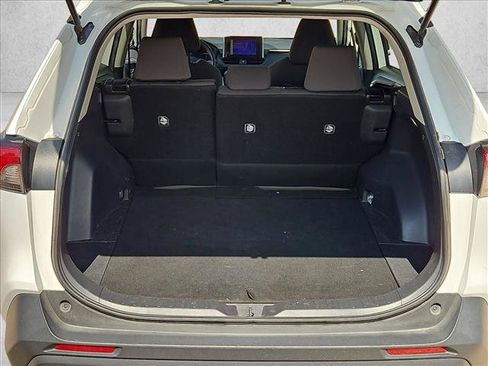 Used 2024 Toyota RAV4 XLE FWD image 6