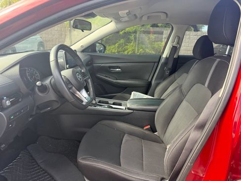 Certified 2021 Nissan Sentra SV FWD image 12