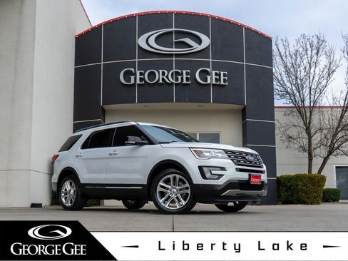 Used 2017 Ford Explorer XLT w/ Equipment Group 202A image 1