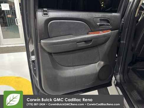 Used 2011 GMC Sierra 1500 SLT w/ SLT Convenience Package AWD/4WD image 16