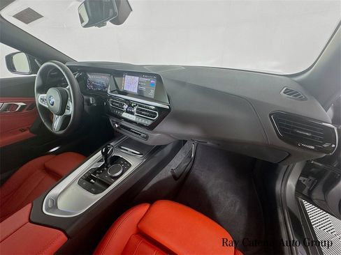 Used 2022 BMW Z4 M40i w/ Premium Package image 25