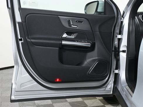 Certified 2022 Mercedes-Benz GLA 250 4MATIC image 29