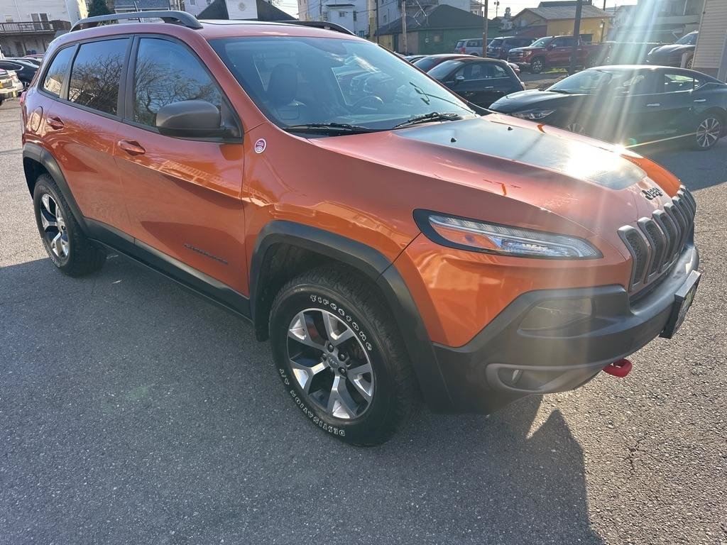 Used 2016 Jeep Cherokee Trailhawk w/ Comfort/Convenience Group AWD/4WD image 9
