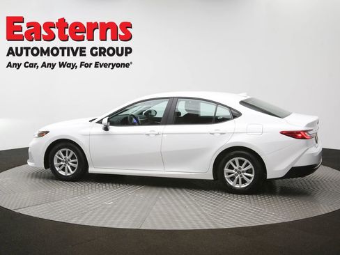 Used 2025 Toyota Camry LE FWD image 61