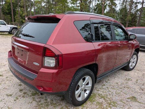 Used 2016 Jeep Compass Latitude image 4